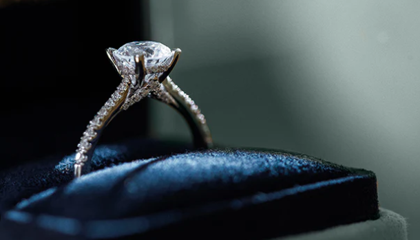 Taylor Swift's Engagement Ring Sets a New Standard in Luxury Romance